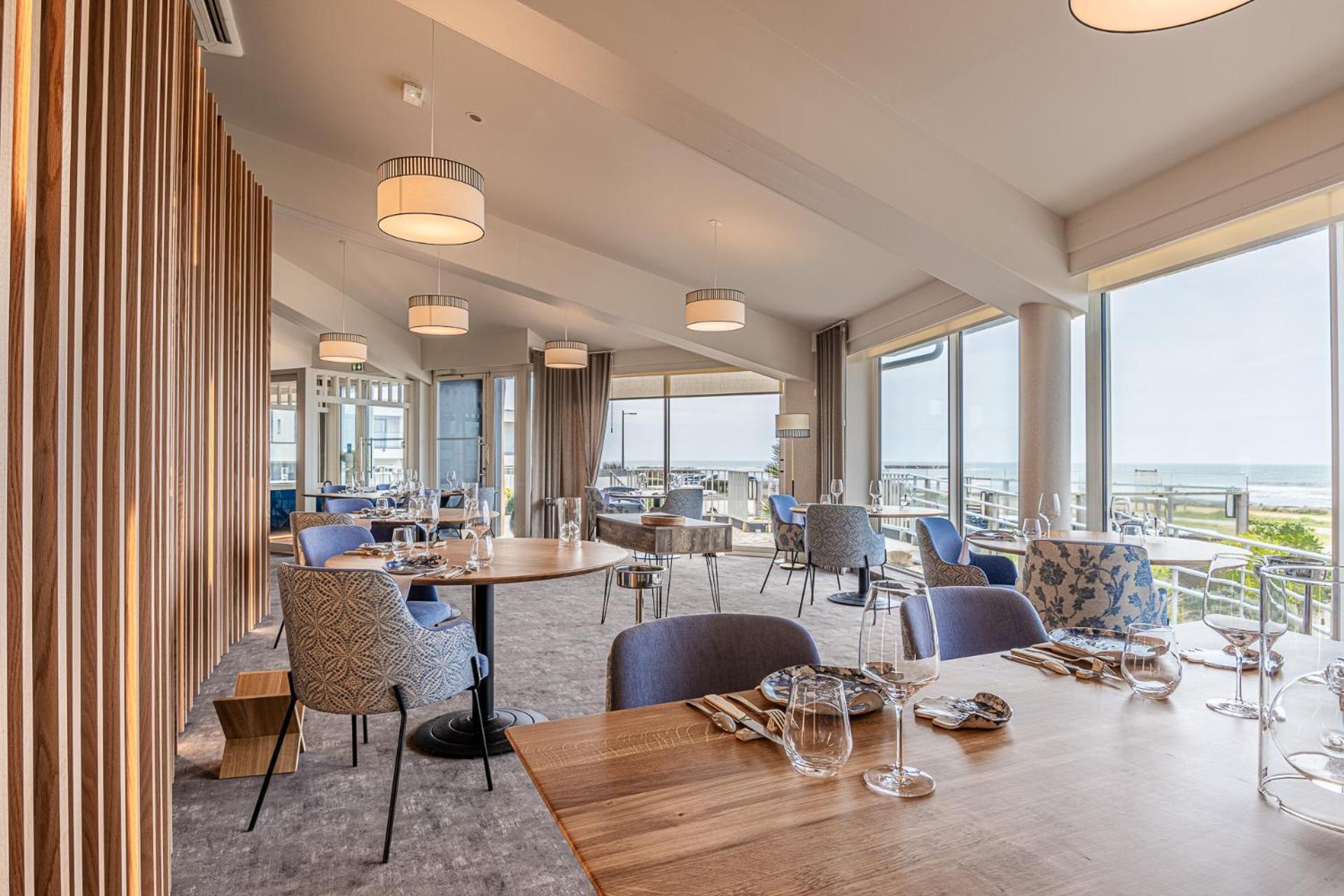Logis Hotellerie Les Brisants , Restaurant J M Perochon Bretignolles-sur-Mer Exterior photo